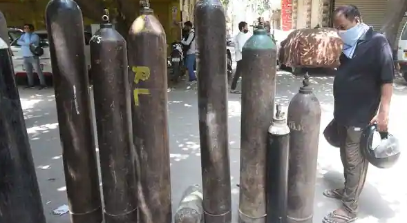 A buyer has purchased oxygen cylinders from the market of Bangladesh at a very reasonable price.